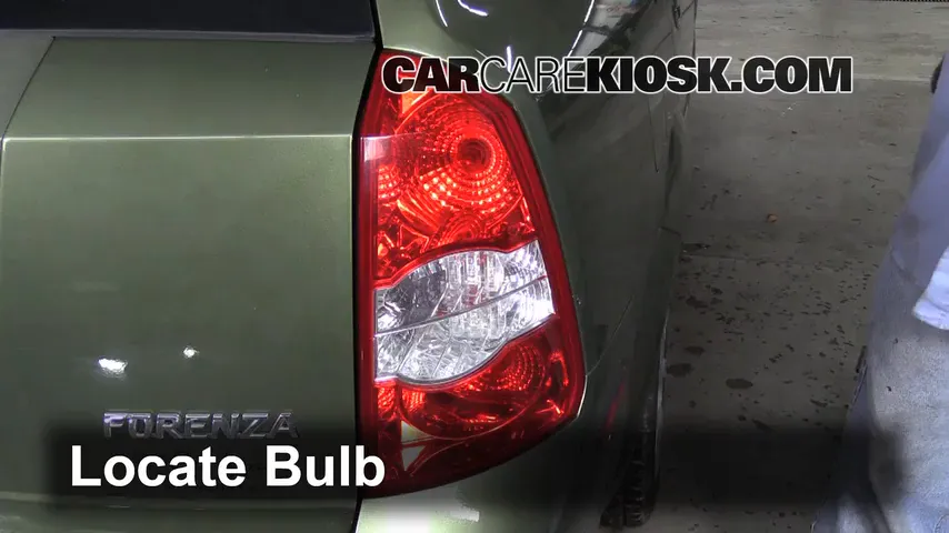 2005 Suzuki Forenza LX 2.0L 4 Cyl. Wagon Lights